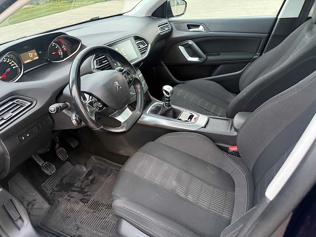 Peugeot - 2016 - 308 - personenauto - afbeelding 2 van  6