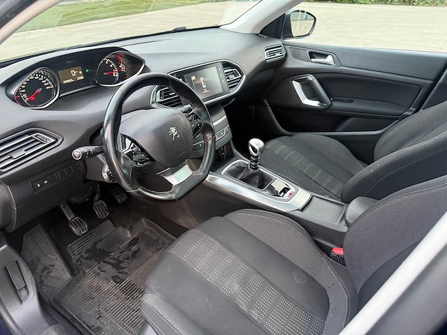 Peugeot - 2016 - 308 - personenauto - afbeelding 3 van  6