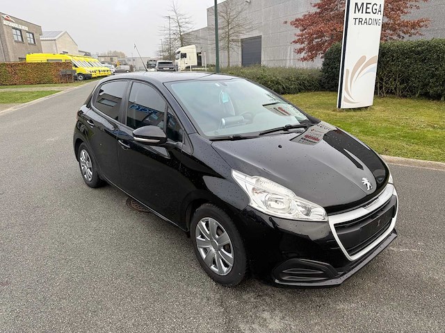 Peugeot - 2018 - 208 - personenauto - afbeelding 16 van  22