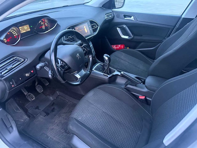 Peugeot - 2018 - 308 sw - personenwagen - personenauto - afbeelding 13 van  23