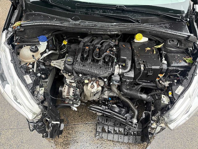 Peugeot - 2019 - 208 - signature - personenauto - afbeelding 3 van  28
