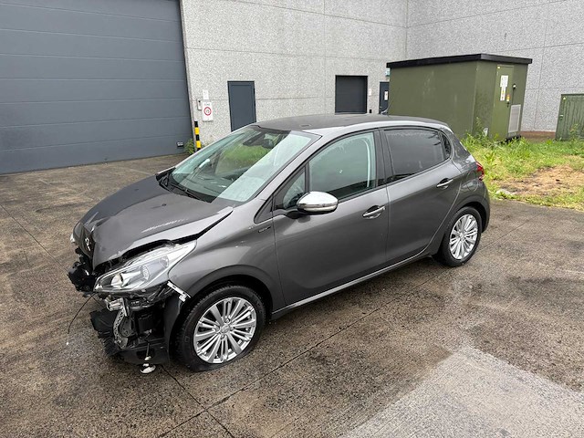Peugeot - 2019 - 208 - signature - personenauto - afbeelding 12 van  28