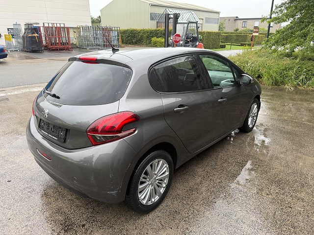 Peugeot - 2019 - 208 - signature - personenauto - afbeelding 26 van  28
