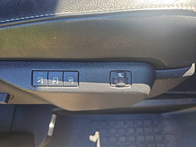 Peugeot - 2020 - traveller - 2.0 blue-hdi - personenauto - afbeelding 4 van  31
