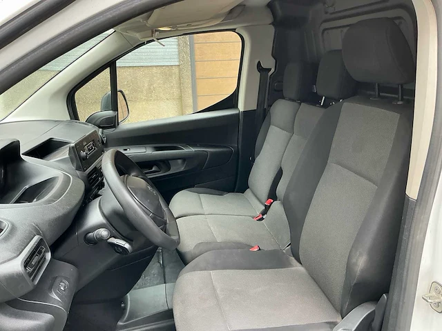 Peugeot - 2021 - partner - e - personenauto - afbeelding 3 van  27