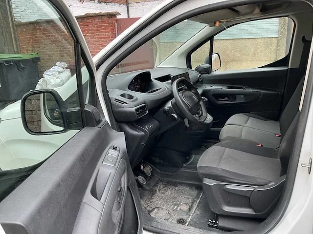 Peugeot - 2021 - partner - e - personenauto - afbeelding 2 van  30