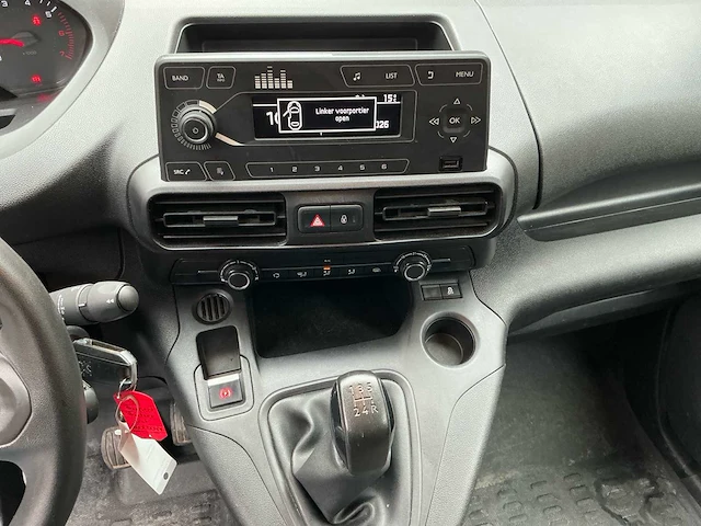 Peugeot - 2021 - partner - e - personenauto - afbeelding 6 van  30