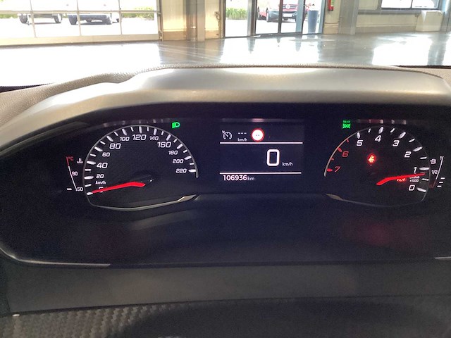 Peugeot - 2023 - 208 - active - personenauto - afbeelding 4 van  15