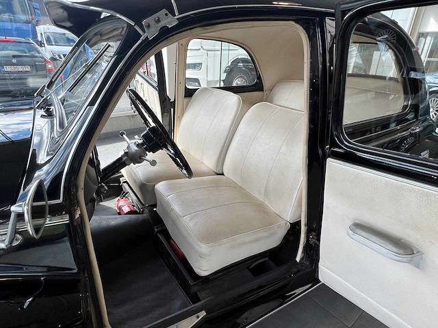 Peugeot - 203c - oldtimer - afbeelding 4 van  18