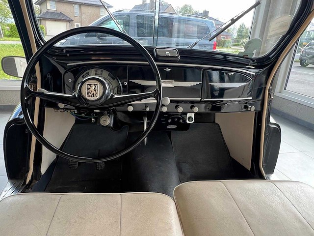 Peugeot - 203c - oldtimer - afbeelding 8 van  18