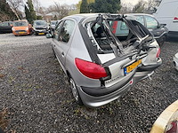 Peugeot - 206 - 1.4 gentry - car - 2000 - afbeelding 3 van  6