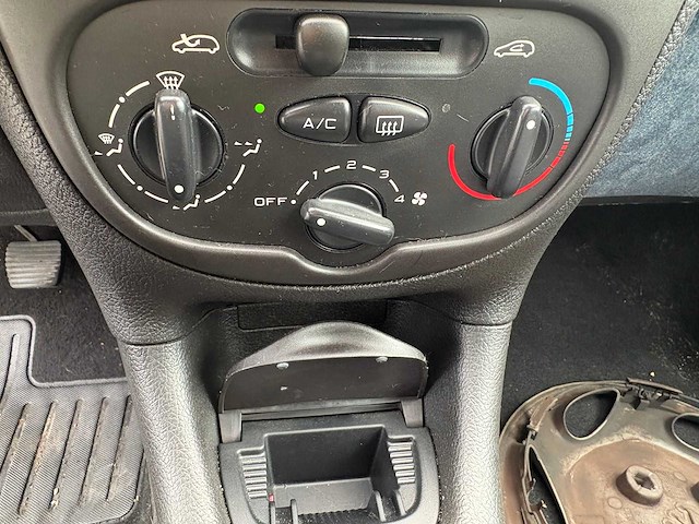 Peugeot - 206 - 1.4 gentry - car - 2000 - afbeelding 10 van  10