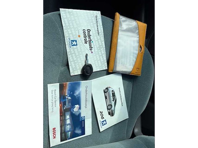 Peugeot - 206 - 1.4 gentry - car - 2001 - afbeelding 7 van  13