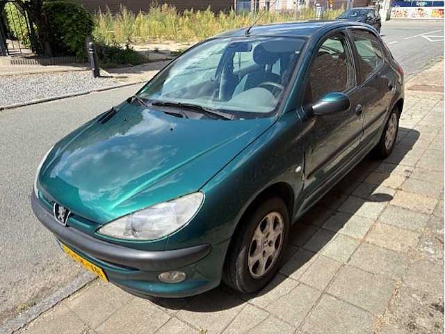Peugeot - 206 - 1.4 gentry - car - 2001 - afbeelding 14 van  18