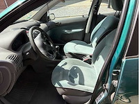 Peugeot - 206 - 1.4 gentry - car - 2001 - afbeelding 2 van  18