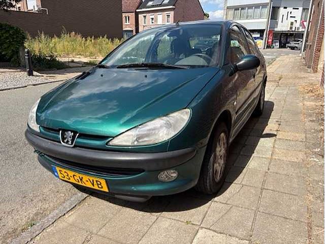 Peugeot - 206 - 1.4 gentry - car - 2001 - afbeelding 1 van  15
