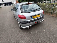 Peugeot - 206 - 1.6-16v xs - car - 2001 - afbeelding 14 van  14