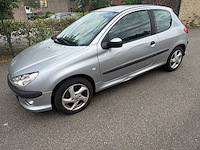 Peugeot - 206 - 1.6-16v xs - car - 2001 - afbeelding 1 van  7