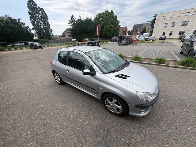 Peugeot - 206 - 1.6-16v xs - car - 2001 - afbeelding 6 van  7