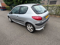 Peugeot - 206 - 1.6-16v xs - car - 2001 - afbeelding 7 van  7