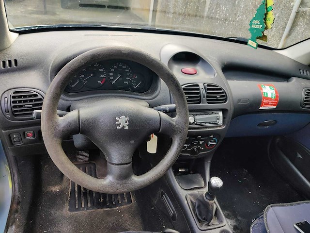 Peugeot - 206 - car - 2001 - afbeelding 5 van  9