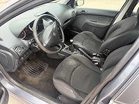 Peugeot - 206+ - personenauto - afbeelding 9 van  21