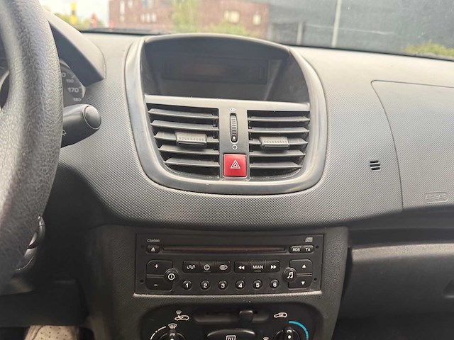 Peugeot - 206+ - personenauto - afbeelding 14 van  21