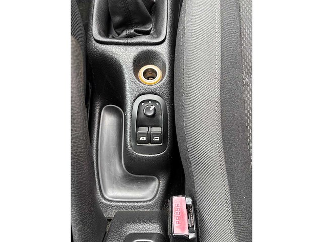 Peugeot - 206 – benzine – 2008 – 136.971 km – manueel - afbeelding 3 van  13
