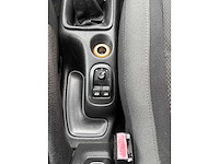 Peugeot - 206 – benzine – 2008 – 136.971 km – manueel - afbeelding 3 van  13