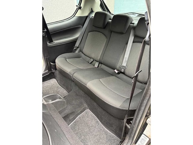 Peugeot - 206 – benzine – 2008 – 136.971 km – manueel - afbeelding 11 van  13