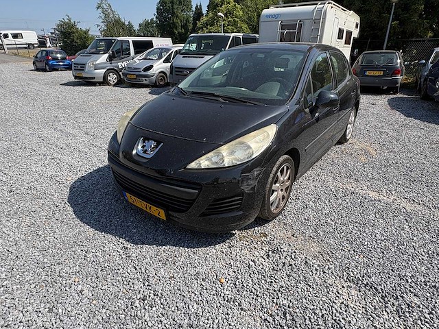 Peugeot - 207 - 1.4 xr - car - 2010 - afbeelding 8 van  14