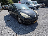 Peugeot - 207 - 1.4 xr - car - 2010 - afbeelding 10 van  14