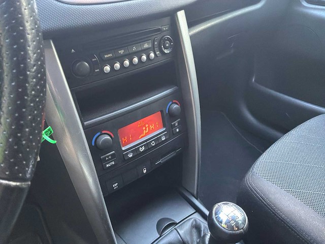 Peugeot - 207 sw - 2007 - voiture - afbeelding 6 van  20