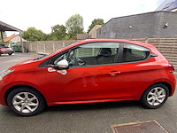 Peugeot - 208 - c - car - 2018 - afbeelding 25 van  26