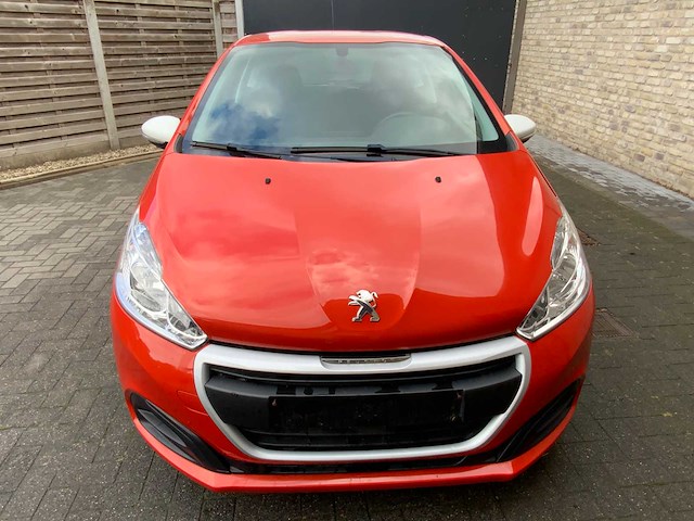 Peugeot - 208 - c - car - 2018 - afbeelding 16 van  26