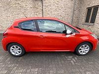Peugeot - 208 - c - car - 2018 - afbeelding 18 van  26