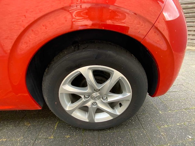 Peugeot - 208 - c - car - 2018 - afbeelding 22 van  26
