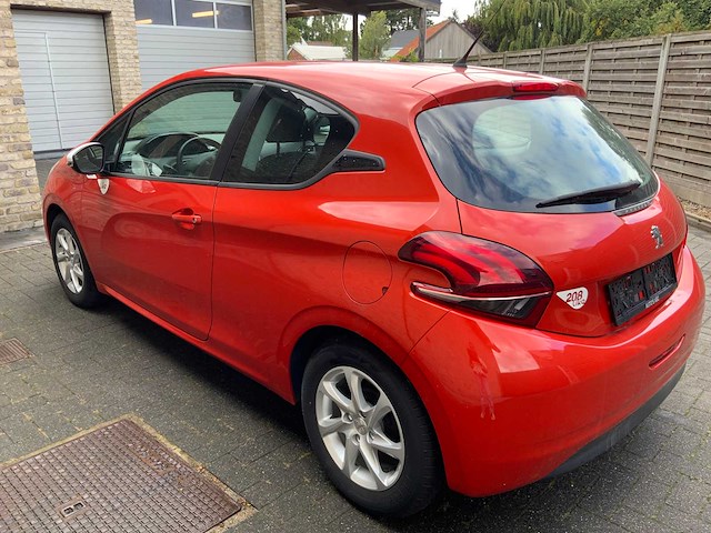 Peugeot - 208 - c - car - 2018 - afbeelding 9 van  26
