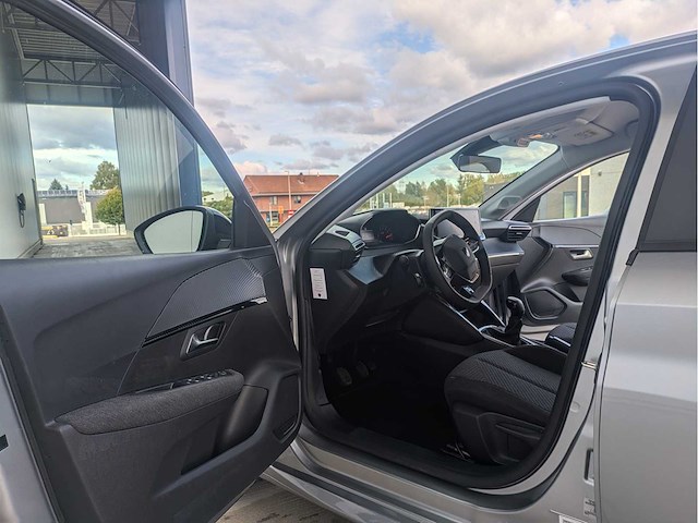 Peugeot - 208 - classic cars >15 - afbeelding 12 van  16