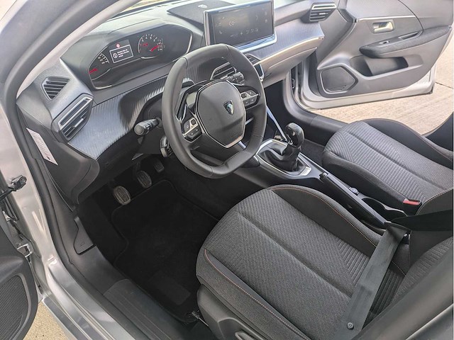 Peugeot - 208 - classic cars >15 - afbeelding 13 van  16