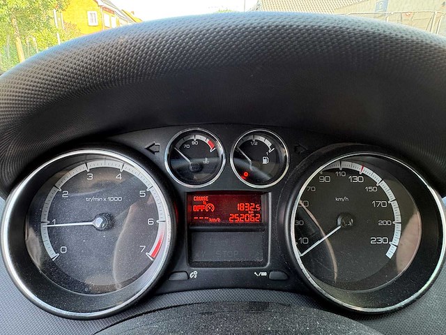 Peugeot - 308 sw - 1.6 vti xs première - car - 2009 - afbeelding 14 van  24
