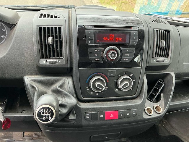 Peugeot - boxer - 9 zitplaatsen - afbeelding 8 van  27
