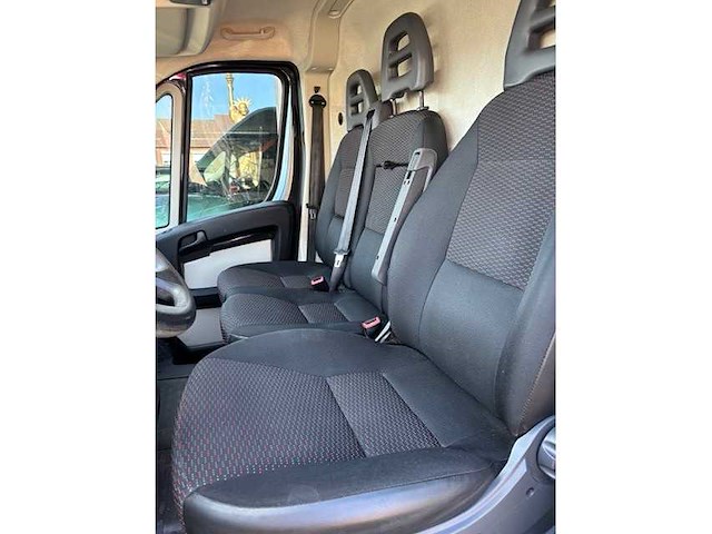 Peugeot - boxer - y - van - afbeelding 15 van  18