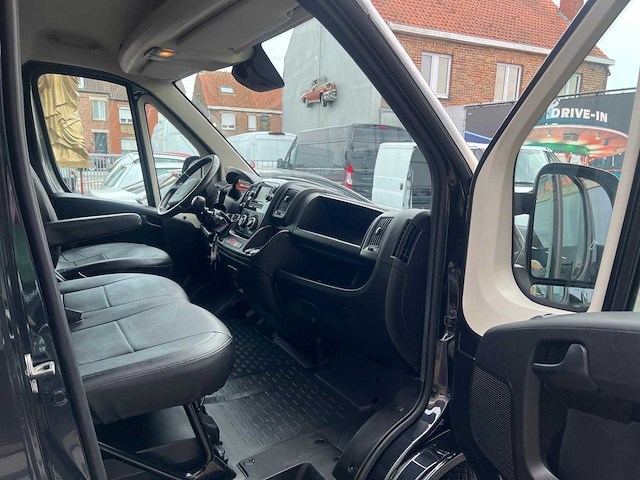 Peugeot - boxer - y - van - afbeelding 4 van  19