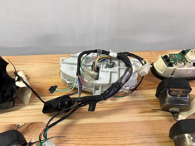 Peugeot - diverse modellen - tellerunit / kilometerteller / snelheidsmeter - partij tellerunits / snelheidsmeters (13x) - afbeelding 5 van  7