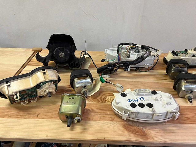 Peugeot - diverse modellen - tellerunit / kilometerteller / snelheidsmeter - partij tellerunits / snelheidsmeters (13x) - afbeelding 6 van  7