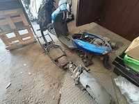 Peugeot - kisbee - motorised scooter - afbeelding 2 van  6