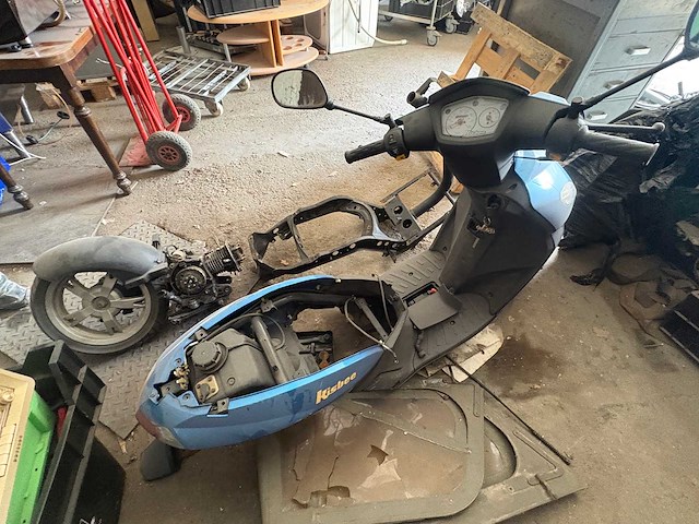 Peugeot - kisbee - motorised scooter - afbeelding 4 van  6