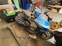 Peugeot - kisbee - motorised scooter - afbeelding 3 van  6