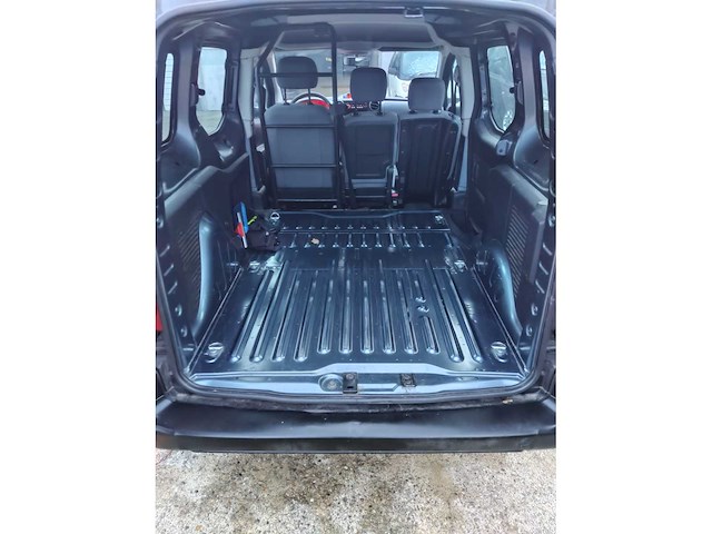 Peugeot - partner - 7 - van - afbeelding 11 van  15